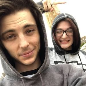 Meet your Posher, Troy